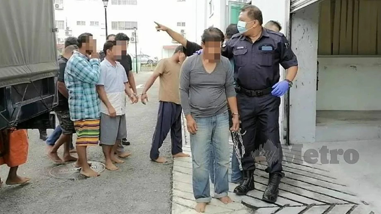 Bapa melacurkan anak direman