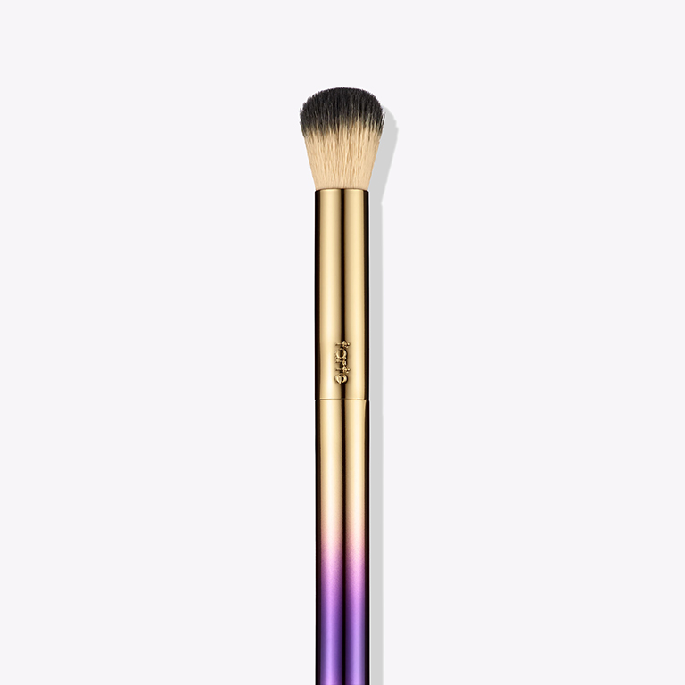 774-the-airbrusher-double-ended-concealer-brush--CORE-misc-alt-1_ALT