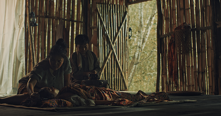 Roh, filem karya Emir Ezwan