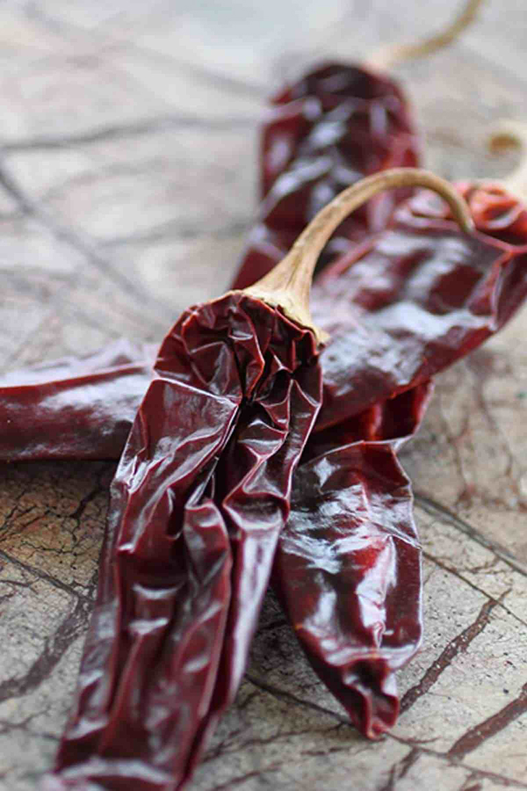 Dried-Chili-Peppers_768