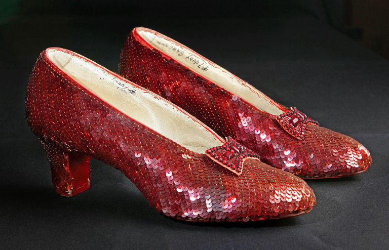 17 Juta Dolar Mahalnya Inilah 5 Kasut High Heel Termahal Di Dunia   Harry Winston Ruby Slippers 768 