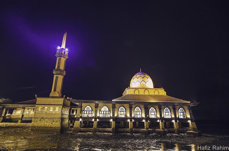 Masjid-terapung-al-Hussein,-Kuala-Perlis-768