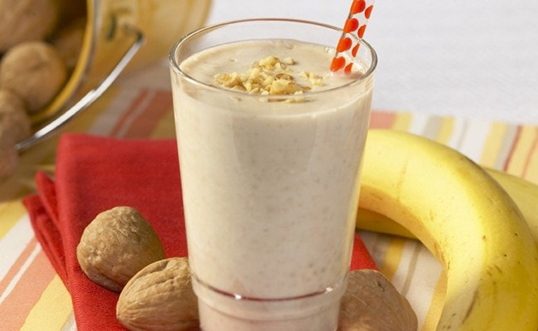 walnut-banana-shake