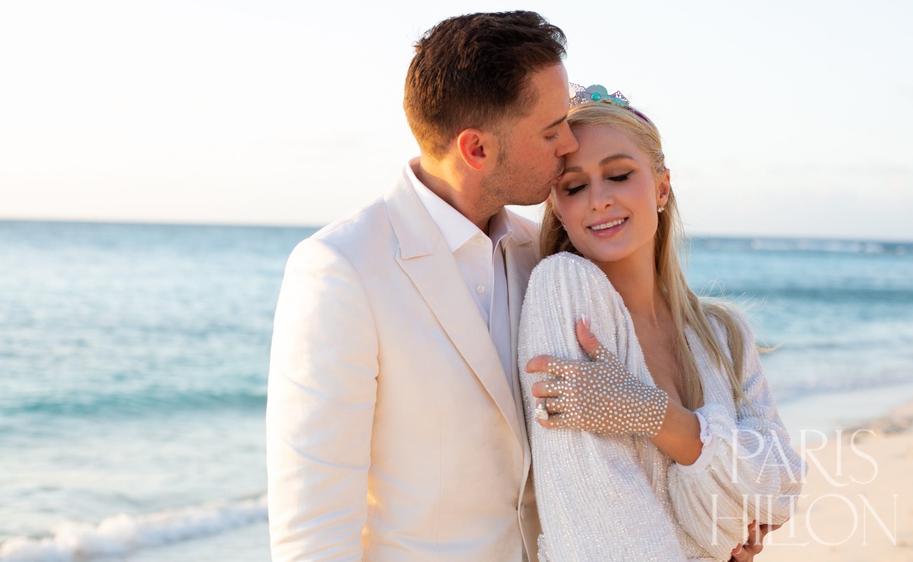 Paris Hilton Sah Bertunang Untuk Kali Ke-4