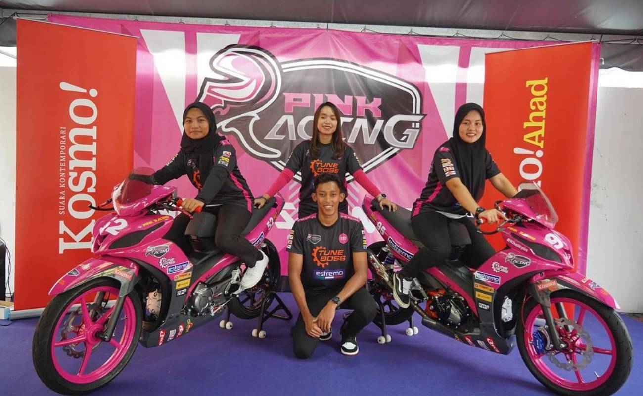 Minat Sukan Permotoran Dorong Rider Helmet Pink Tubuh Pasukan Lumba Motosikal