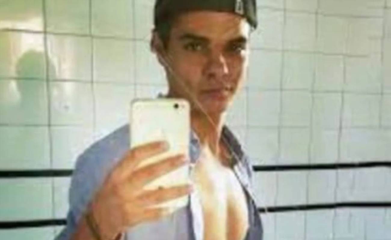 Bunuh, Kerat & Makan Daging Ibu Sendiri