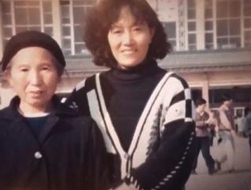 Elak Nenek Sedih, Wanita Sorok Kematian Ibunya Selama 13 Tahun