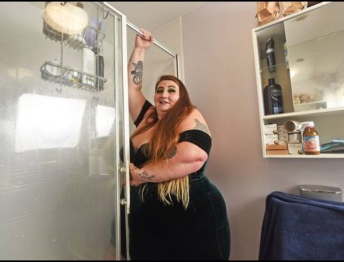 Model Plus Size Jana Pendapatan RM8,496 Sebulan, Jual Video Tersekat Pada Pintu