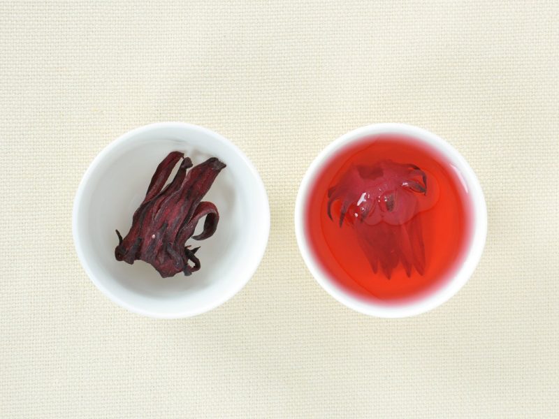 Teh-Bunga-Roselle-Bukan-Sahaja-Sedap-Malah-Bagus-Untuk-Kesihatan-Tubuh-Badan-Kecantikan