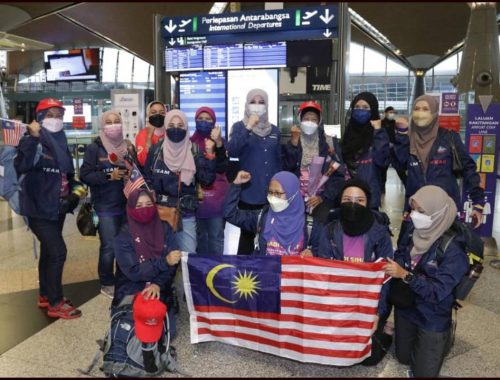 15 Pendaki Wanita Mulakan Misi Tawan Gunung Everest!