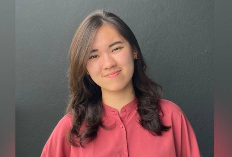 Alyssa, 20, berasal dari Kuching itu mengagumi penggunaan bahasa dalam kalangan komuniti Sarawak