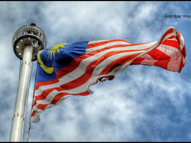 Individu Gunting Jalur Gemilang Diburu Polis!